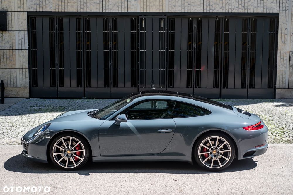Porsche 911 Carrera S PDK - 9