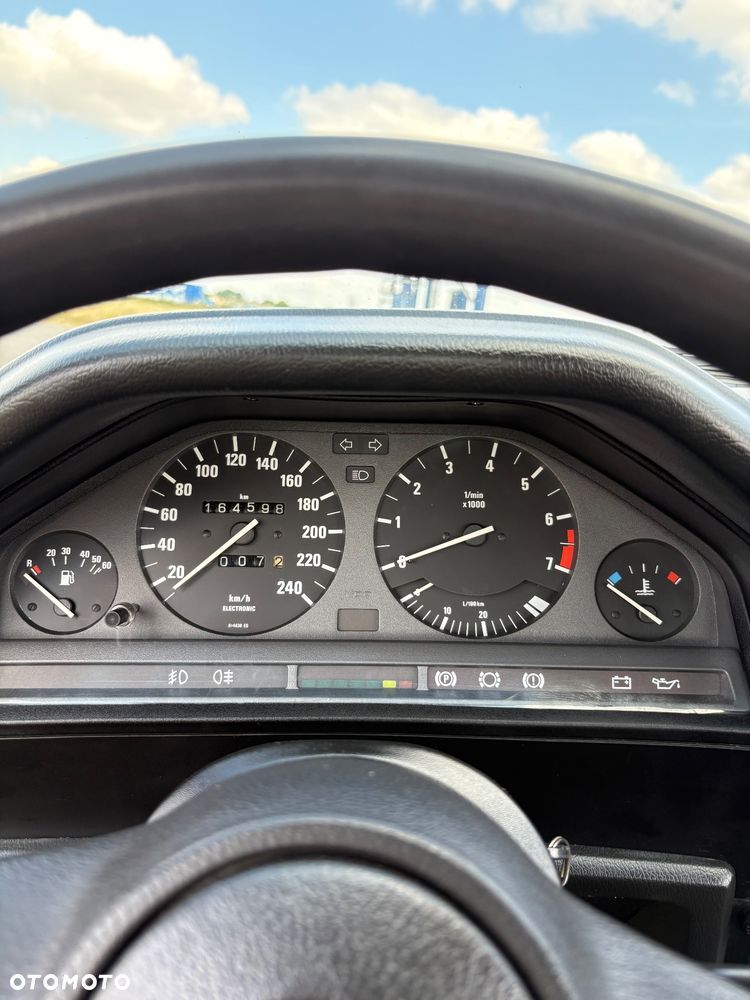 BMW Seria 3 320i - 15