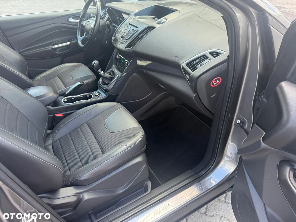 Ford Kuga 2.0 TDCi Titanium FWD - 35