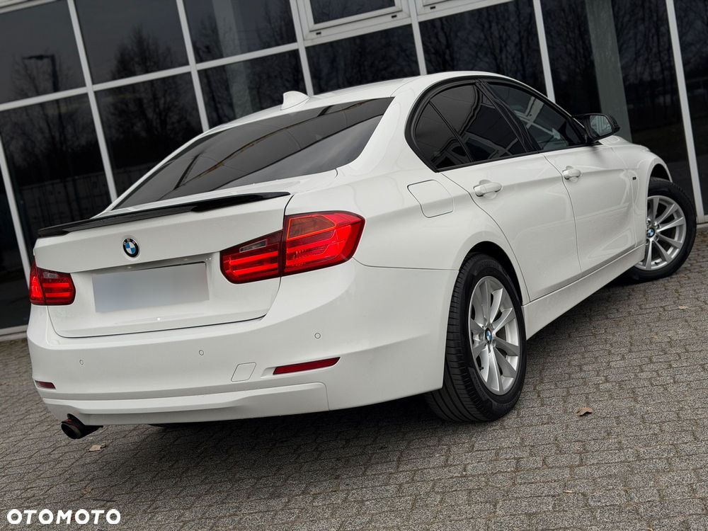 BMW Seria 3 - 38