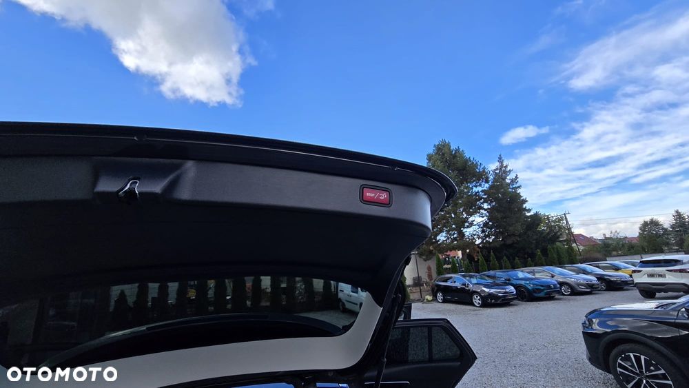 Mercedes-Benz Klasa C 300 de PHEV Avantgarde - 26