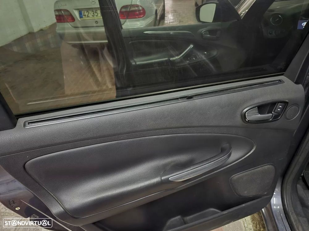 Ford S-Max 1.8 TDCi Titanium 7L - 9