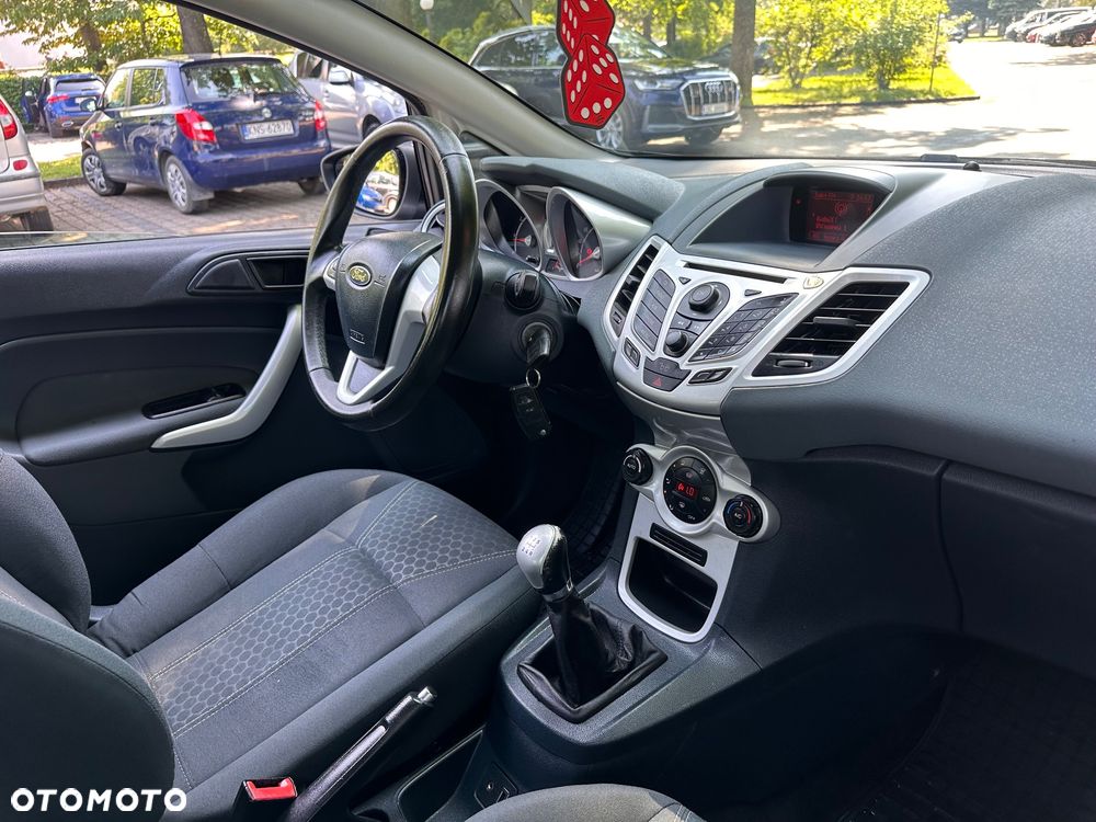 Ford Fiesta 1.25 Celebration - 5