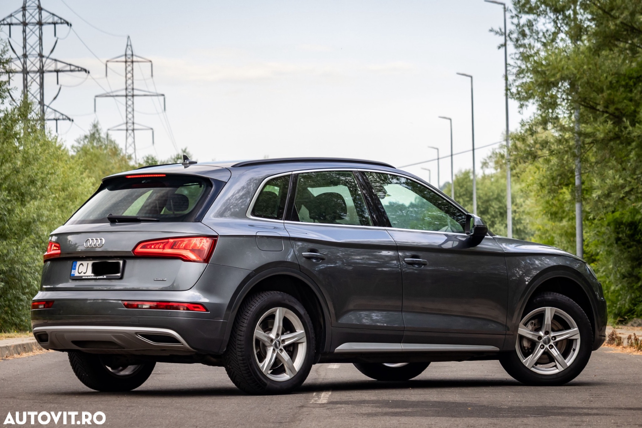 Audi Q5 2.0 40 TDI quattro S tronic Sport - 8