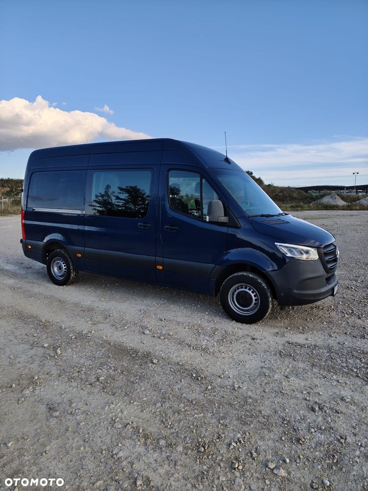 Mercedes-Benz Sprinter - 2