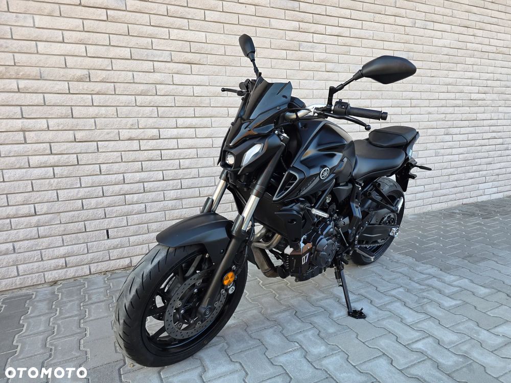 Yamaha MT - 28