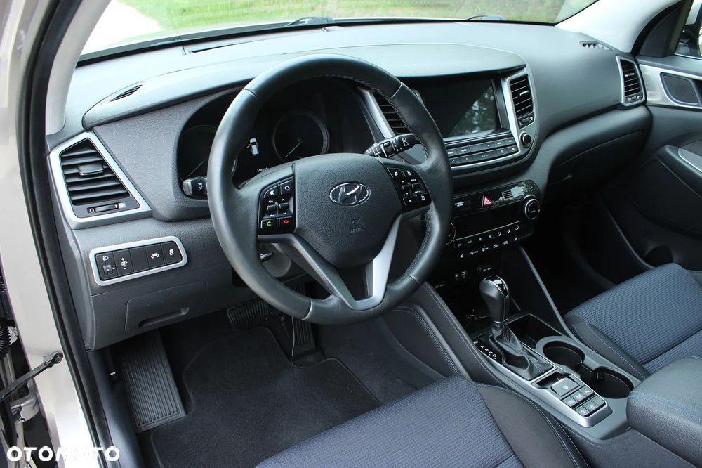 Hyundai Tucson blue 1.7 CRDi 2WD DCT Premium - 26