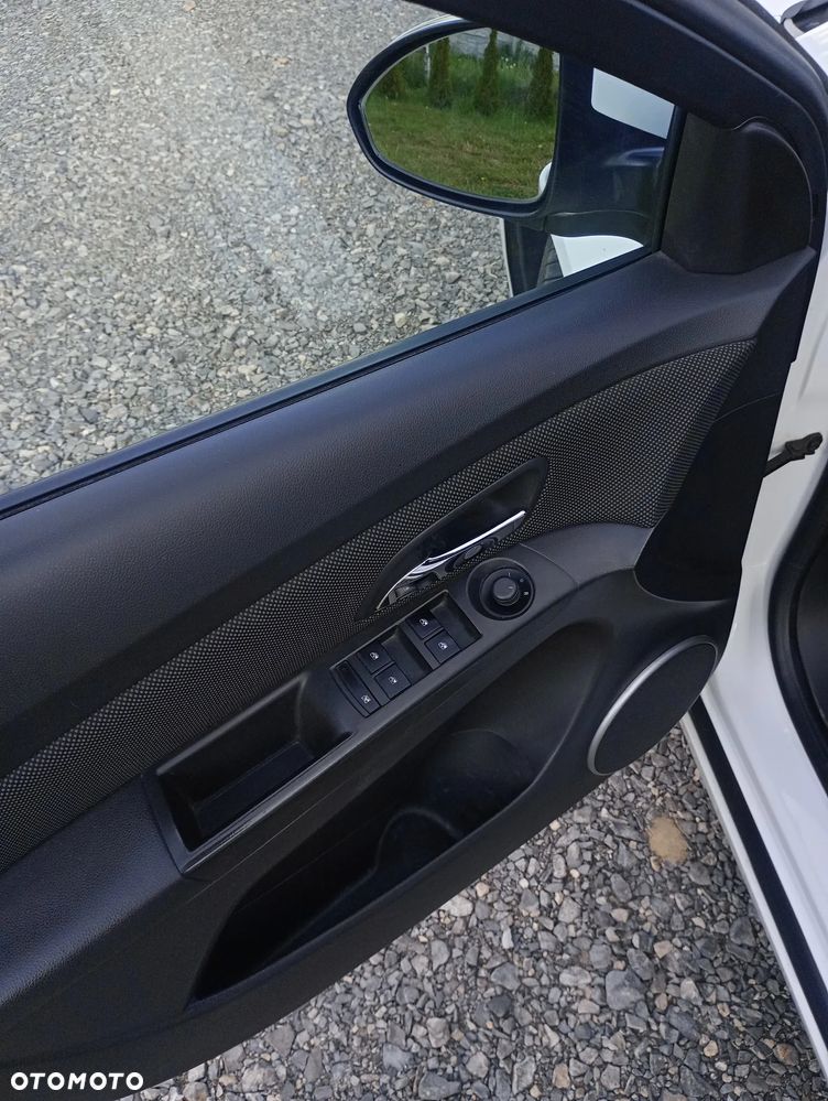 Chevrolet Cruze 1.8 LT - 8