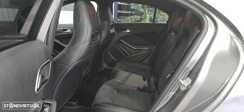 Mercedes-Benz A 180 CDI 7G-DCT AMG Line - 15