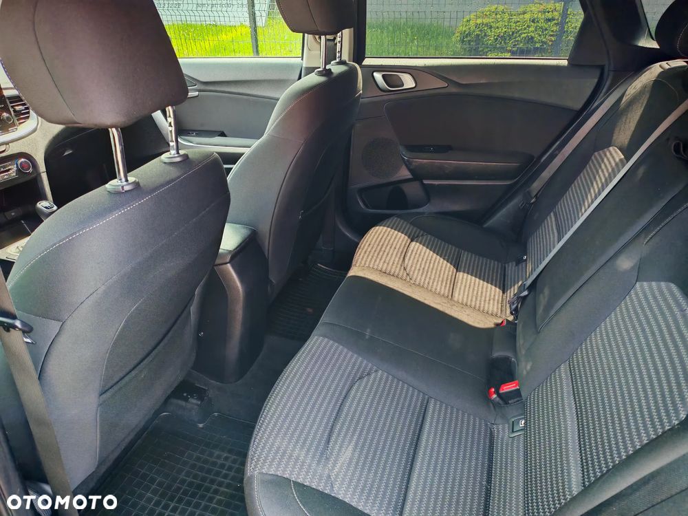 Kia Ceed 1.5 T-GDI M - 12