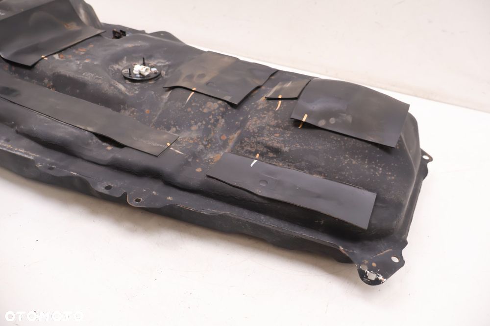 TOYOTA RAV4 IV 2.0 VVTI ZBIORNIK PALIWA - 4