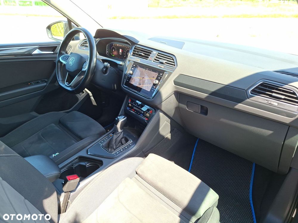 Volkswagen Tiguan - 11