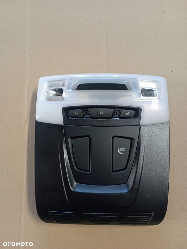 BMW F46 LAMPKA PODSUFITKI 9348998 - 1