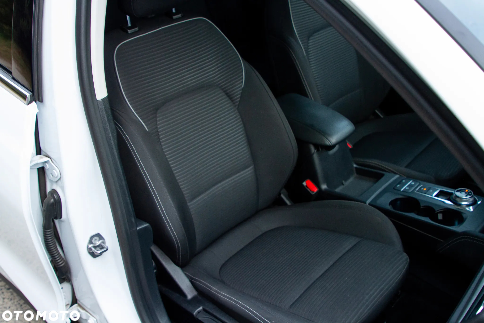 Ford Focus Turnier 1.5 EcoBlue Start-Stopp-System TITANIUM X - 30