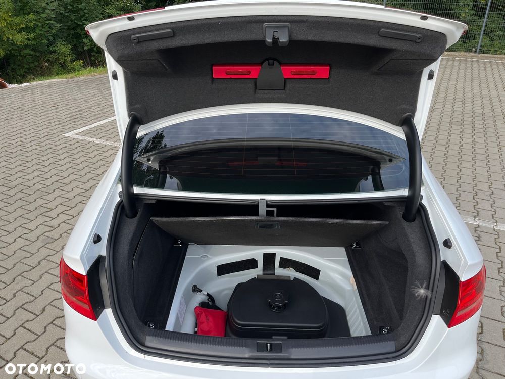 Audi A4 2.0 TDI DPF quattro Ambition - 23