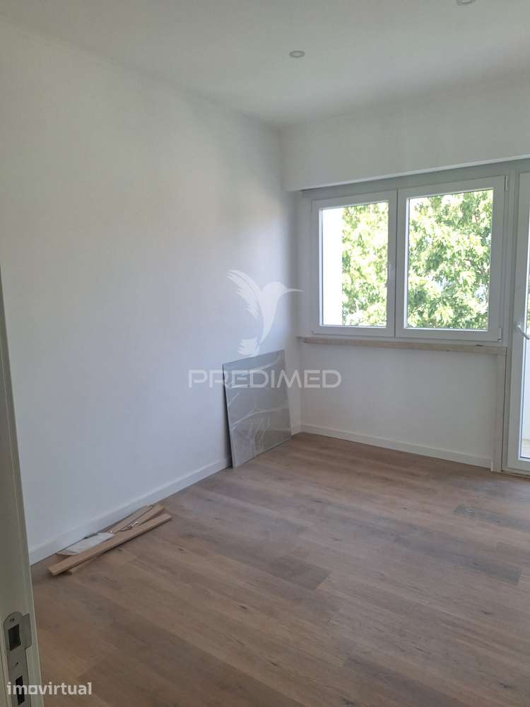 T2 Remodelado Amadora - Grande imagem: 3/9