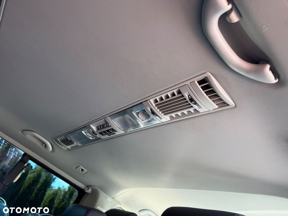 Volkswagen Multivan - 36