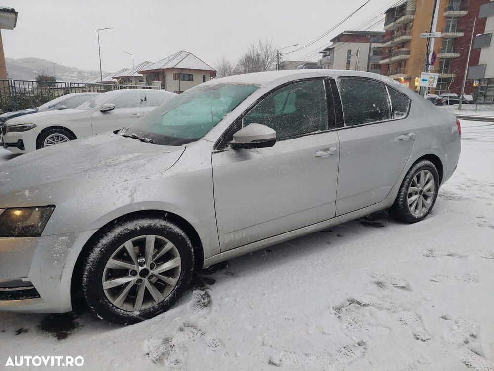 Skoda Octavia 1.6 TDI DSG Ambition - 10