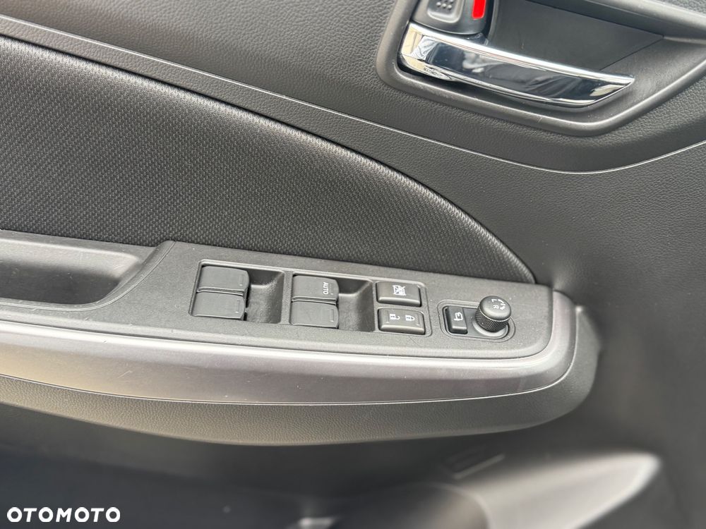 Suzuki Swift 1.2 Dualjet SHVS Premium Plus CVT - 17