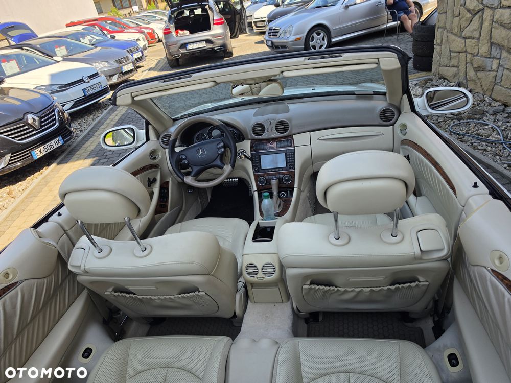 Mercedes-Benz CLK - 27
