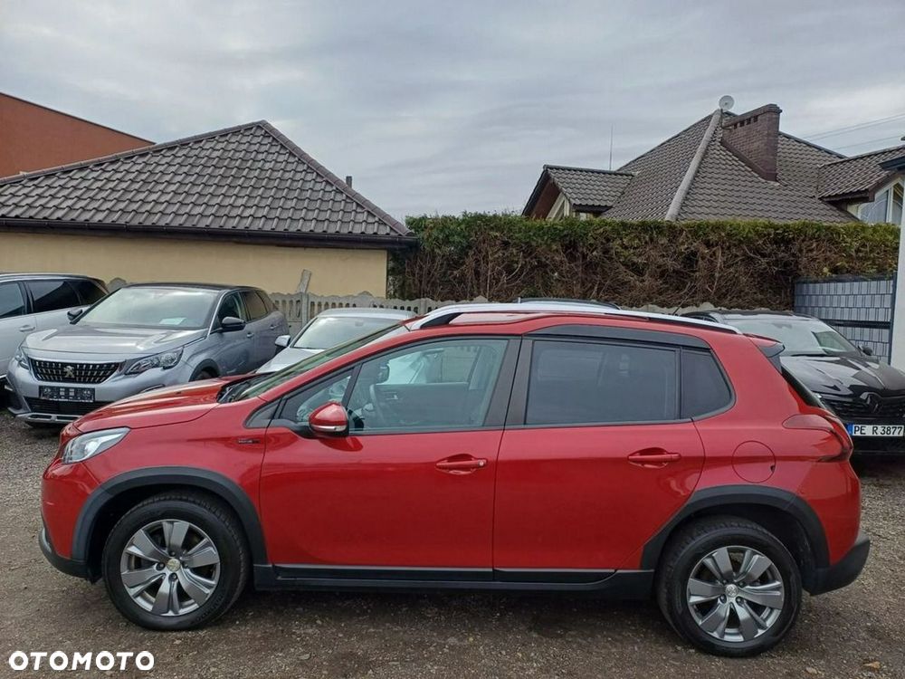Peugeot 2008 1.2 Pure Tech GPF Signature S&S EAT6 - 4