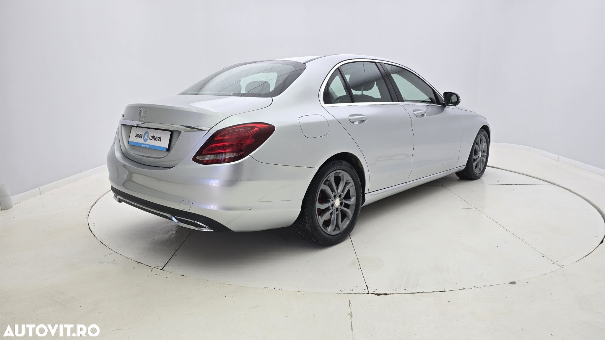 Mercedes-Benz C - 6