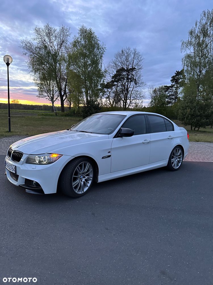 BMW Seria 3 325i Edition Sport - 7