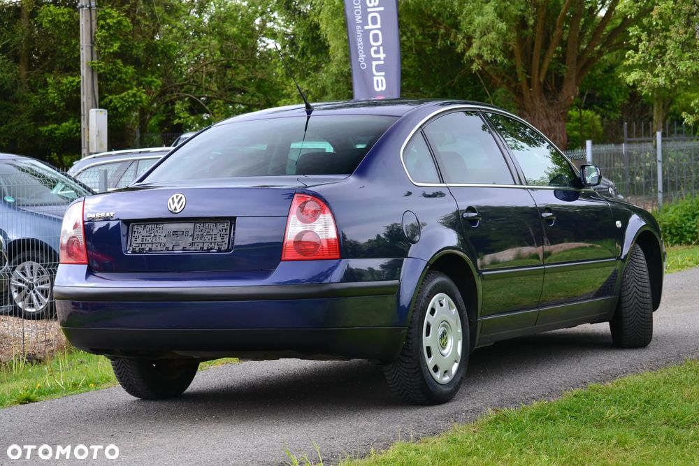 Volkswagen Passat 1.6 Exclusive - 8