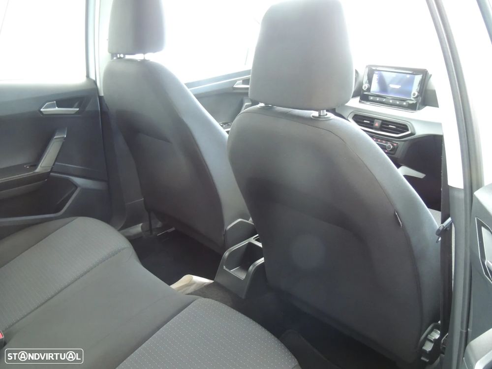 SEAT Arona - 16