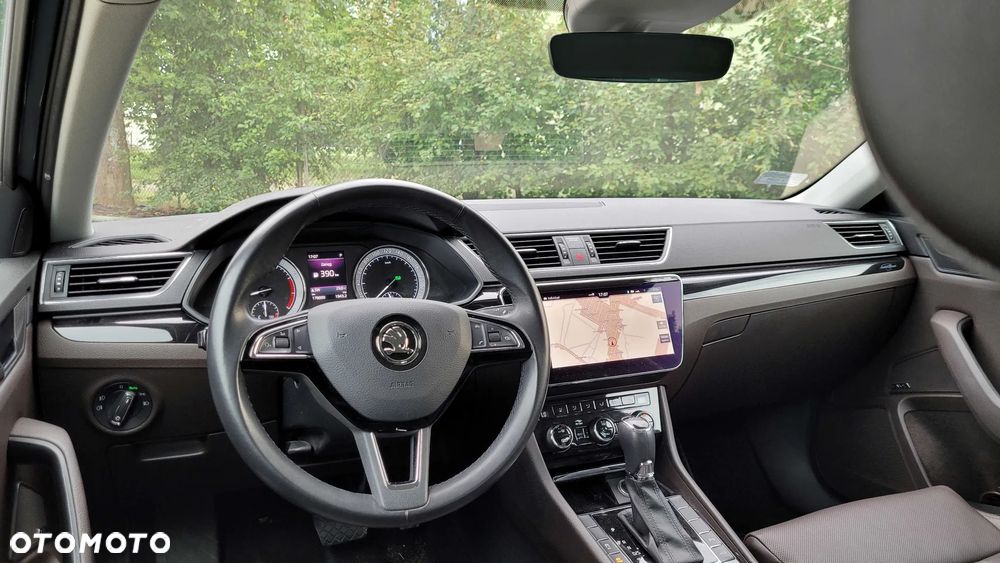 Skoda Superb 2.0 TSI L&K DSG - 19