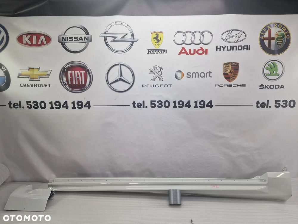 VOLVO XC90 15- ŁADNA BIAŁA LISTWA PROGOWA ( DWIE CZĘŚCI ) / NAKŁADKA PROGU , NR 31395884 + 31395886 , NR AUKCJI PR342 - 1