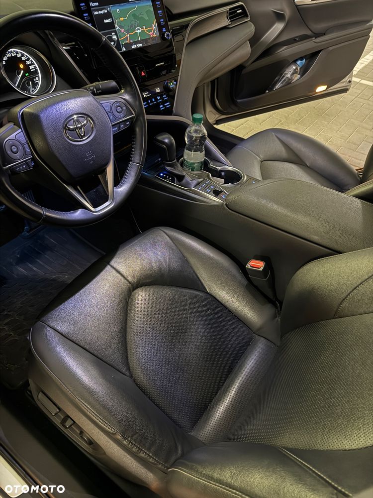 Toyota Camry 2.5 Hybrid Executive CVT - 14