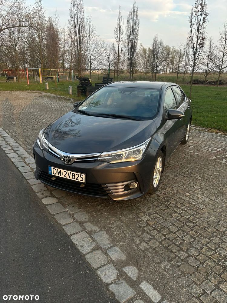 Toyota Corolla 1.6 Comfort - 1