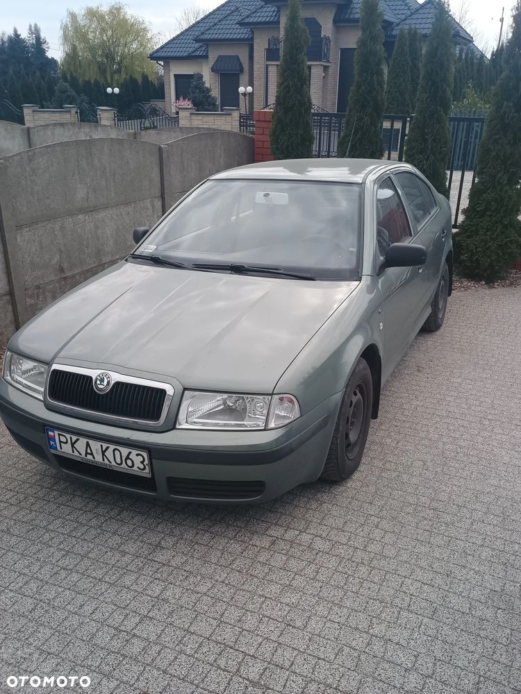 Skoda Octavia 1.6 Classic - 1