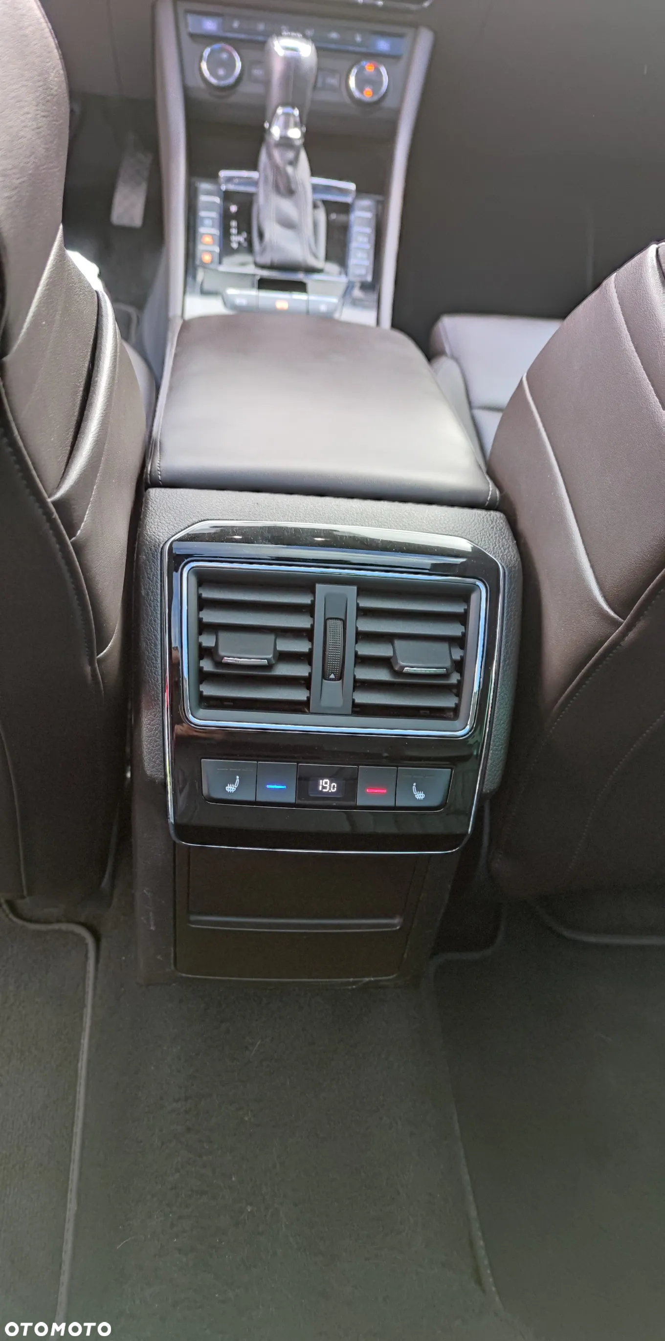Skoda Superb 2.0 TDI 4x4 L&K DSG - 31