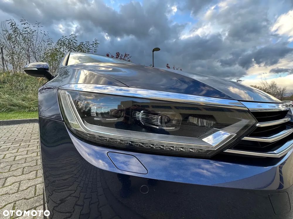 Volkswagen Passat Variant 2.0 TDI SCR DSG Highline - 17