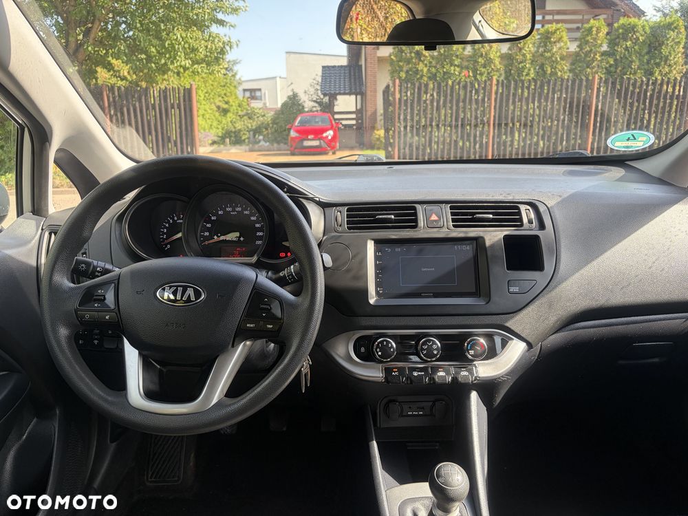 Kia Rio - 5