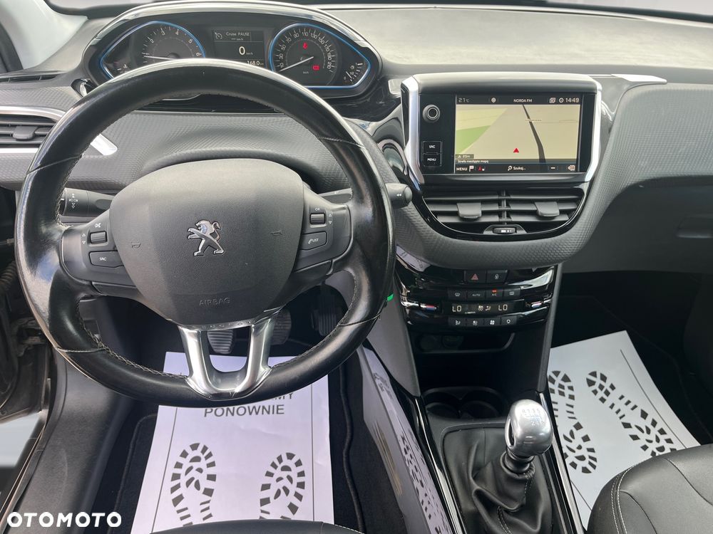 Peugeot 2008 PureTech 130 Allure - 6