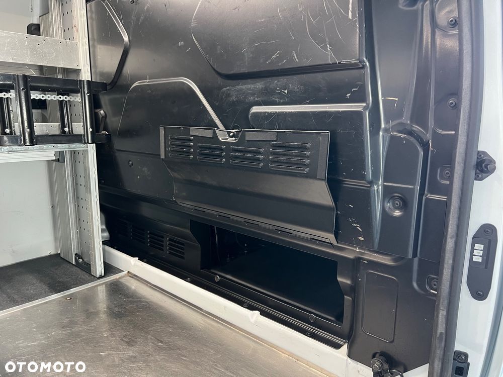 Ford Transit Custom - 21