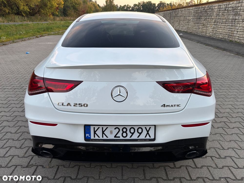 Mercedes-Benz CLA - 24