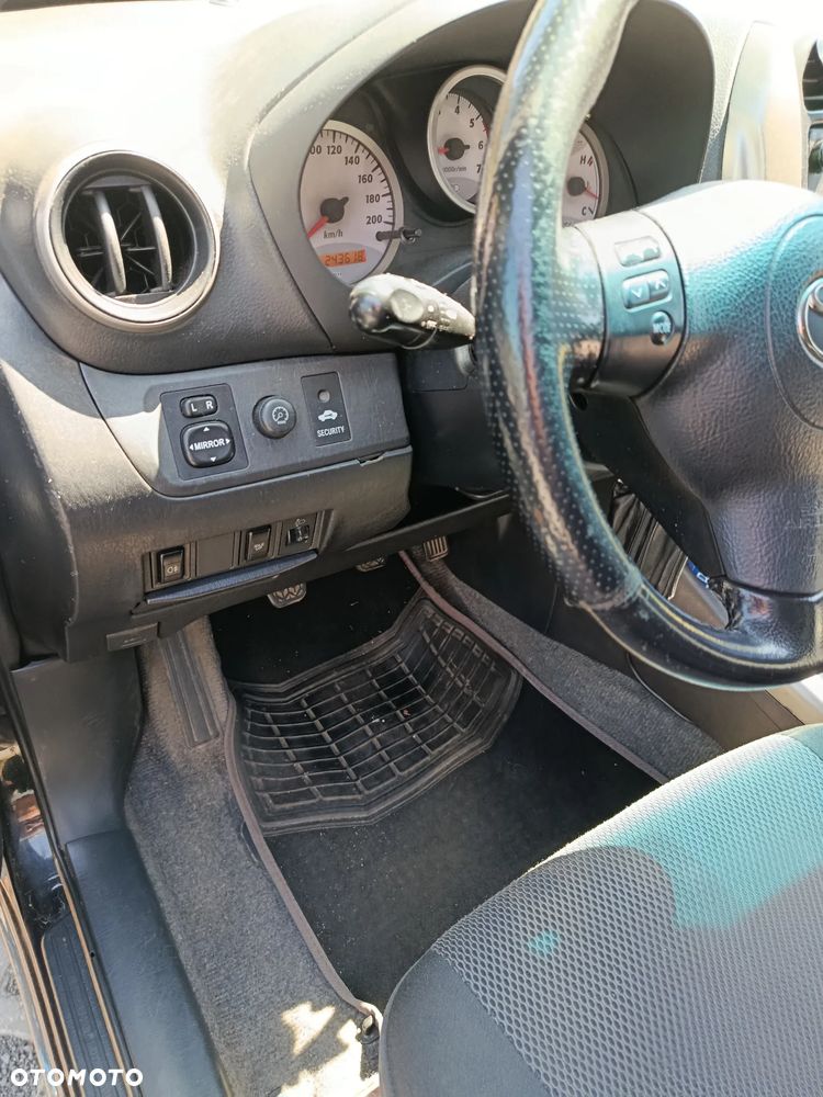 Toyota RAV4 2.0 D-4D Luna - 8