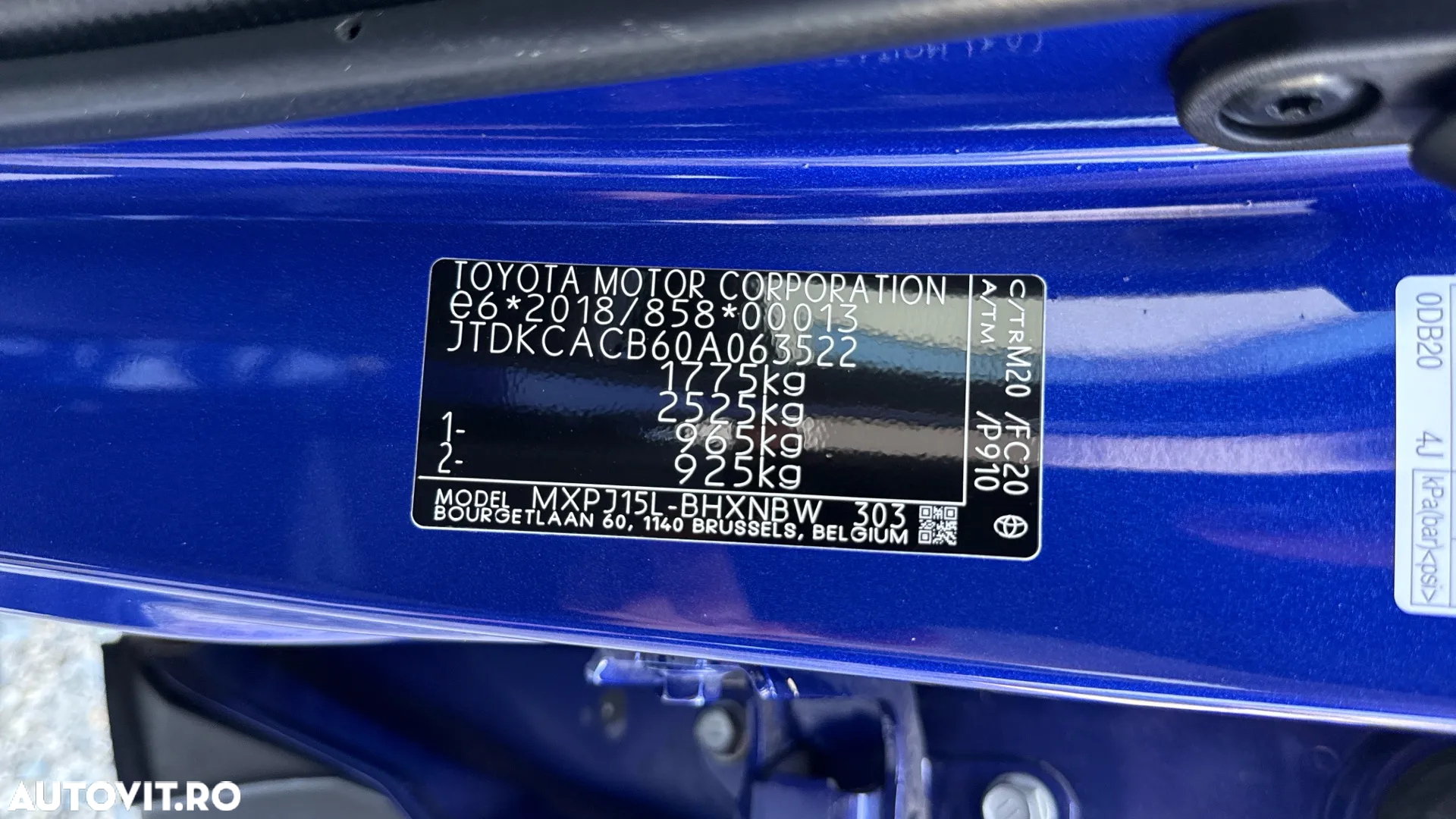 Toyota Yaris Cross 1.5 VVT-i HSD 4x4 Dynamic - 35