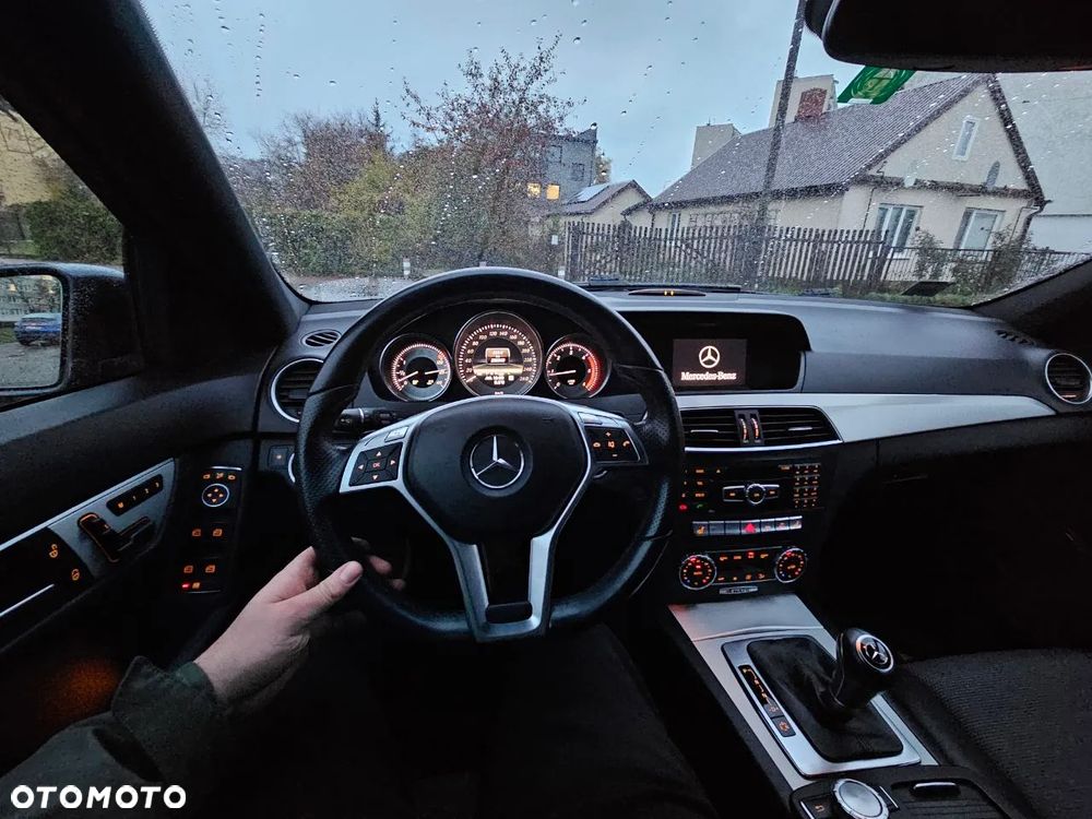 Mercedes-Benz Klasa C 250 (BlueTEC) d 4Matic T 7G-TRONIC AMG Line - 10