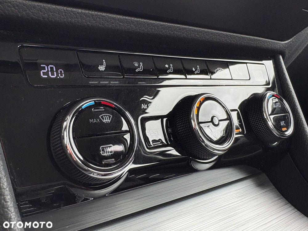 Skoda Superb 2.0 TDI Ambition DSG - 28