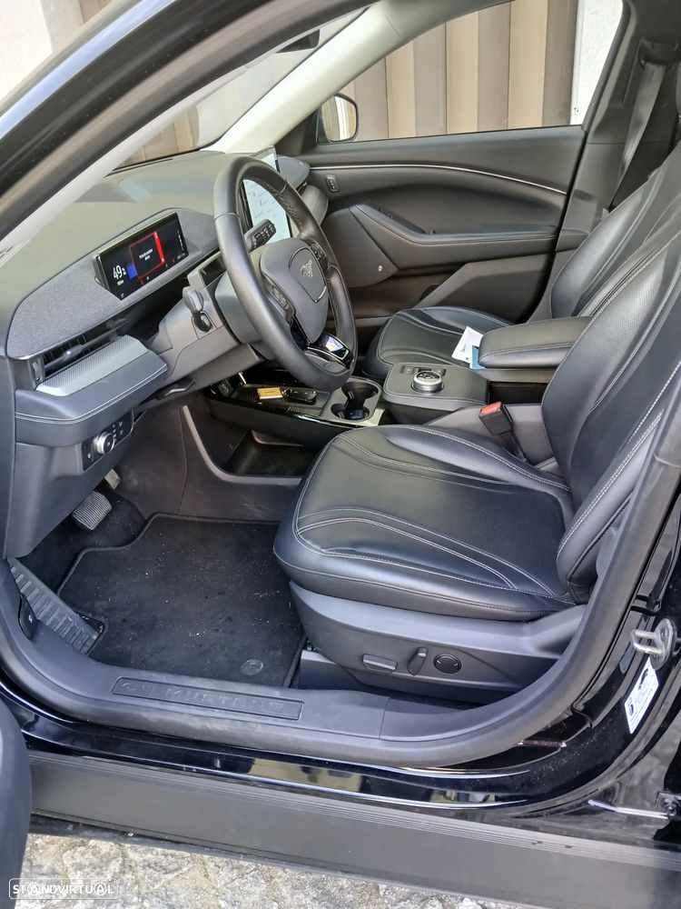 Ford Mustang Mach-E 75.7 kWh Premium AWD - 6