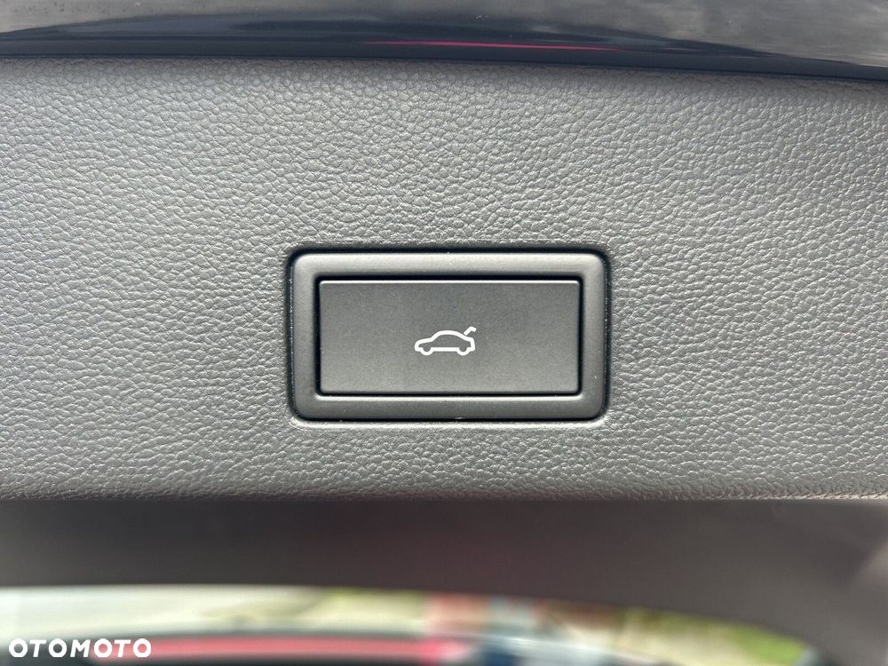 Volkswagen Golf Variant 1.5 eTSI mHEV R-Line Plus DSG - 20