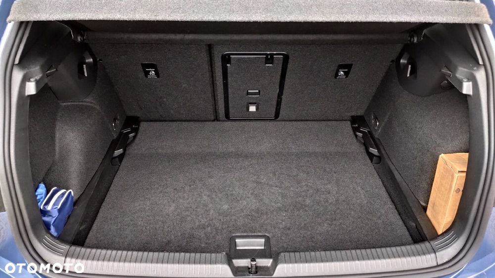 Volkswagen Golf - 12