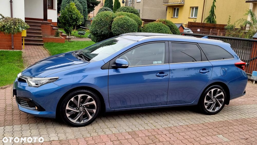 Toyota Auris 1.6 Premium MS - 4