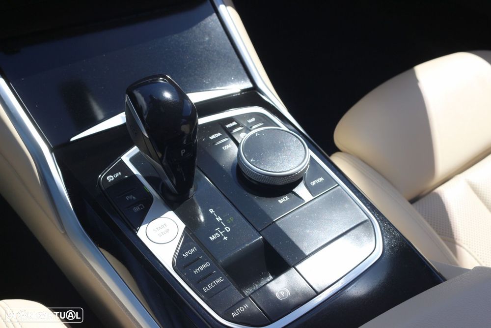 BMW 330 e Line Sport Auto - 34