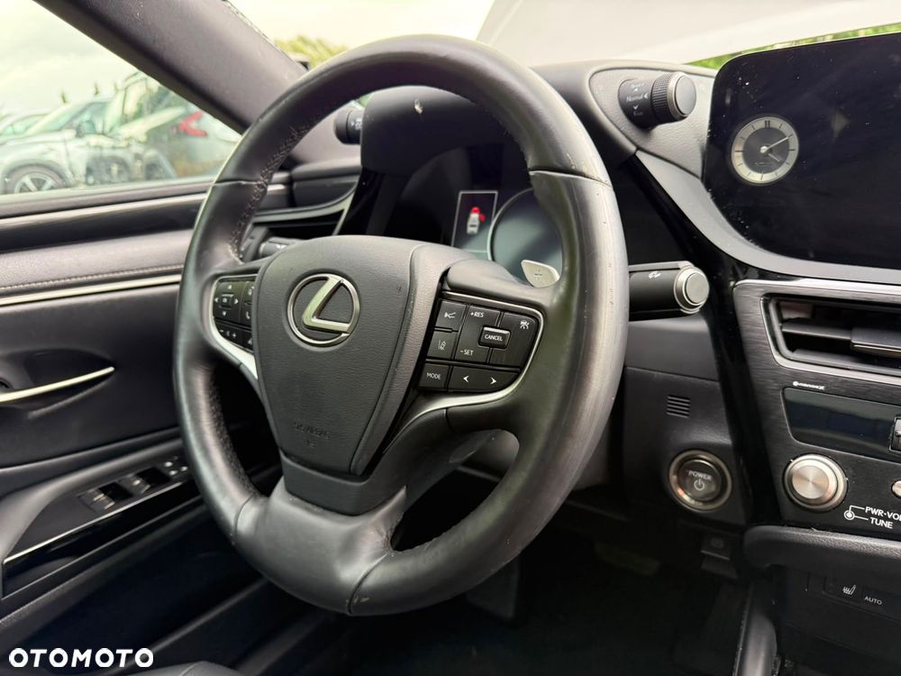 Lexus ES 300h Elegance - 15